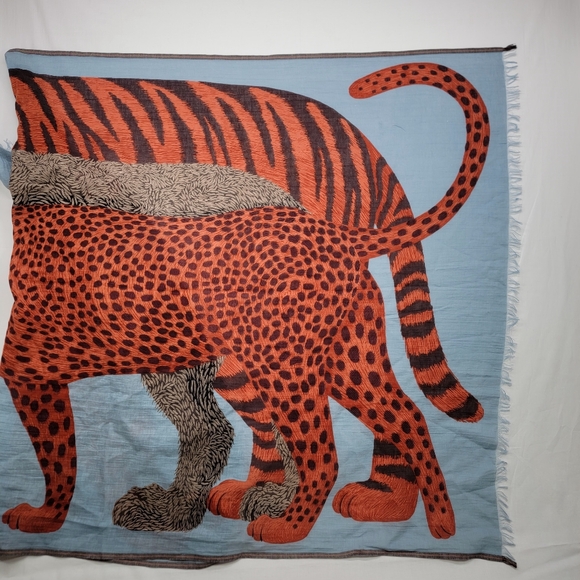 Inoui Editions Large Cats Wildlife Print Scarf in Blue and Orange 100% Cotton - Picture 4 of 12